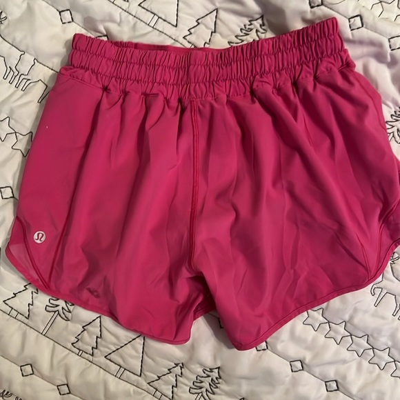 lululemon hotty hots 💕 low rise 4in size 4 - Picture 2 of 5